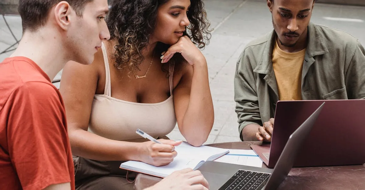 Explorando Aplicaciones Móviles Esenciales para el Éxito Estudiantil en 2024